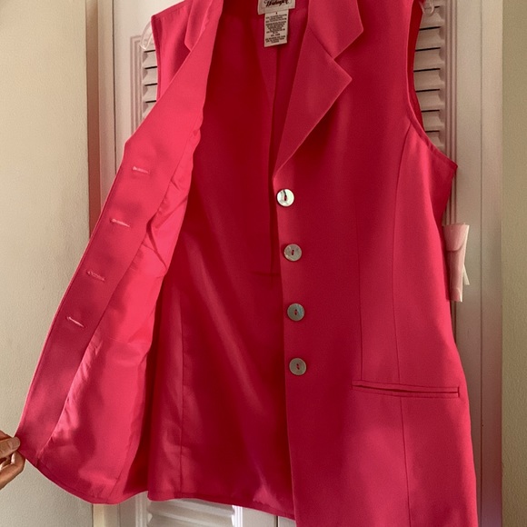 Worthington vest in pink color. - Picture 4 of 8